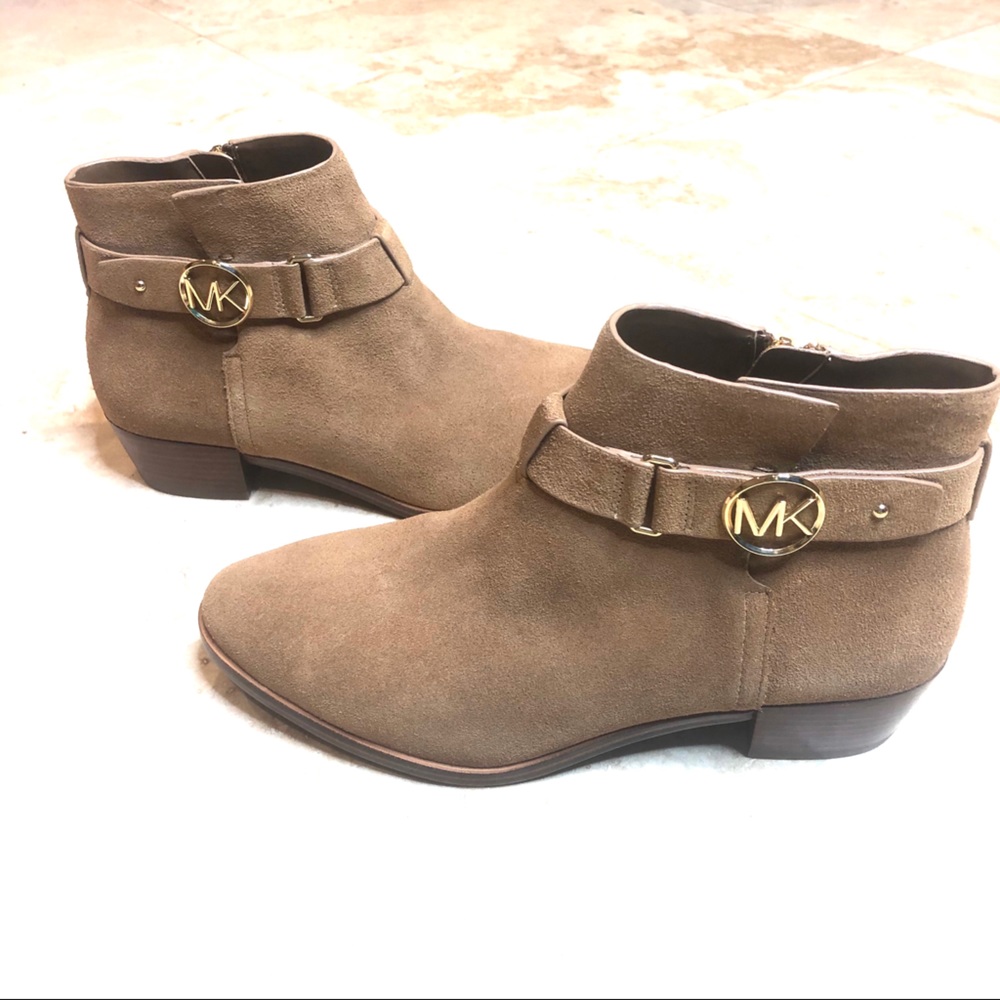 MICHAEL Michael Kors Beige Harland Booties 8M